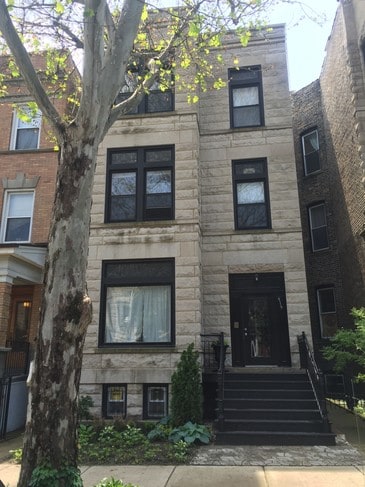Front of House - 919 W Newport Ave Apartments