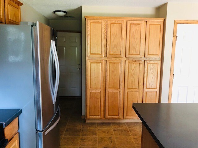 Foto del edificio - 2076 Shryer Ct E