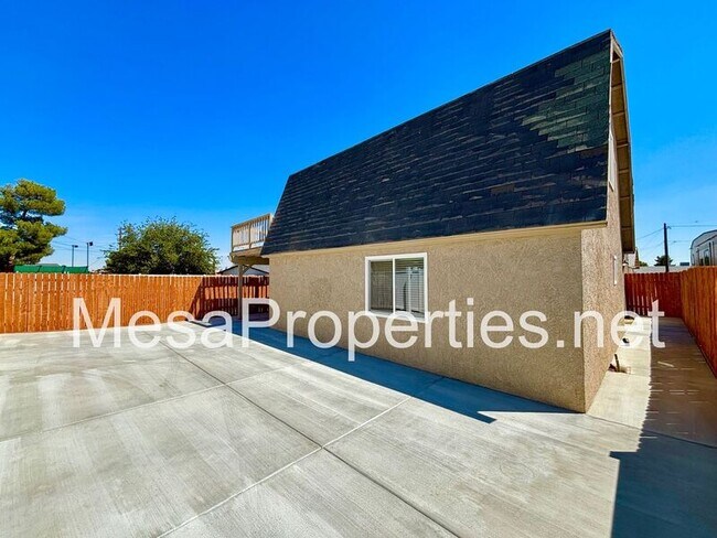 Foto del edificio - 8204 Kingston Ave