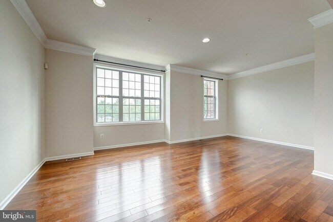 Foto del edificio - 22635 Norwalk Square
