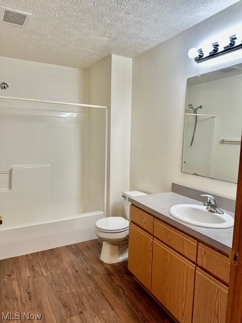 Building Photo - 1894-1898 Springfield Lake Blvd