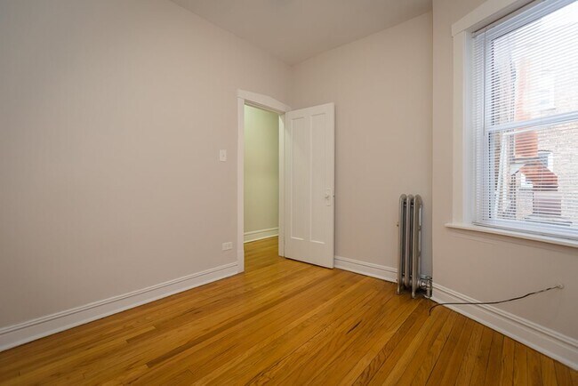 Foto del edificio - 1422 W Devon Ave