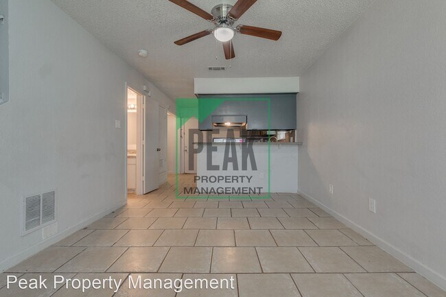 Building Photo - 2 br, 1.5 bath House - 4939 Miller