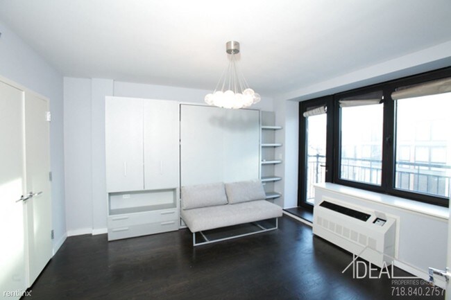 Foto del edificio - 84 Grand Ave