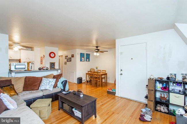 Building Photo - 5459 Houghton Pl
