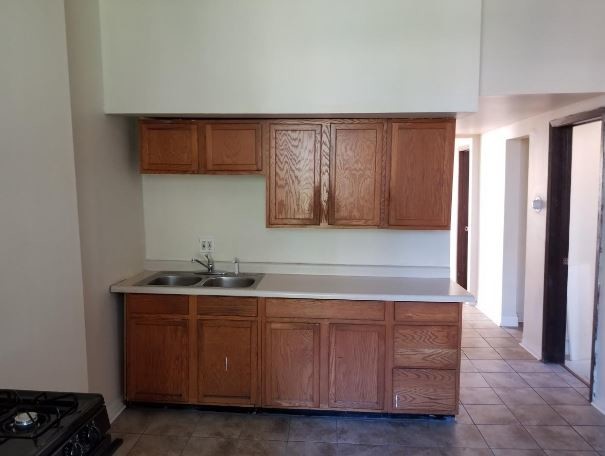 Foto principal - 7249 S Ridgeland Ave