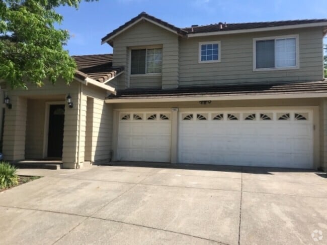 Building Photo - 4965 Parkgreen Cir