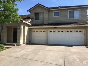 Building Photo - 4965 Parkgreen Cir