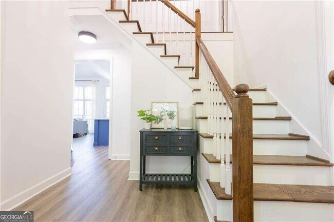 Foto del edificio - 5685 Ashewoode Downs Dr