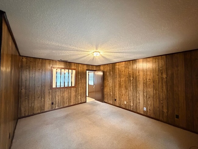 Building Photo - 3 Bedroom 2 Bath home in Valdosta