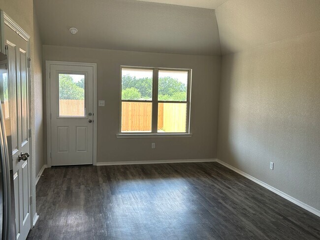 Foto del edificio - Bryan - 3 bedroom / 2 bath home in Bonham Trace neighborhood in North Bryan,