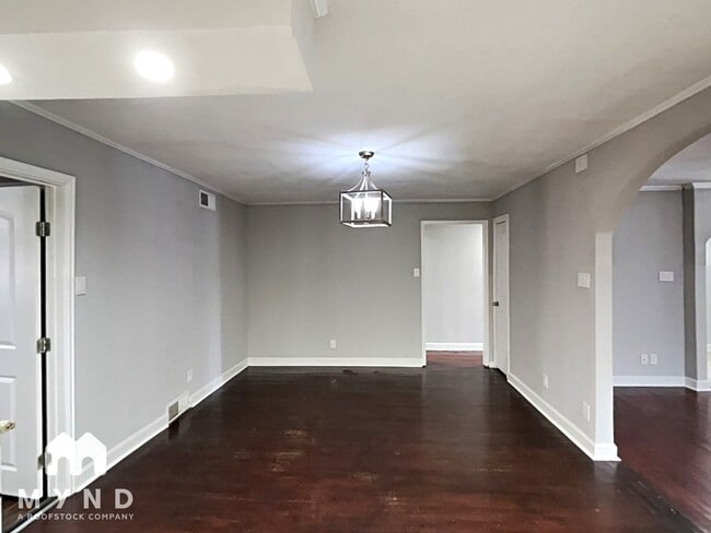 Building Photo - 2141 Province Ln