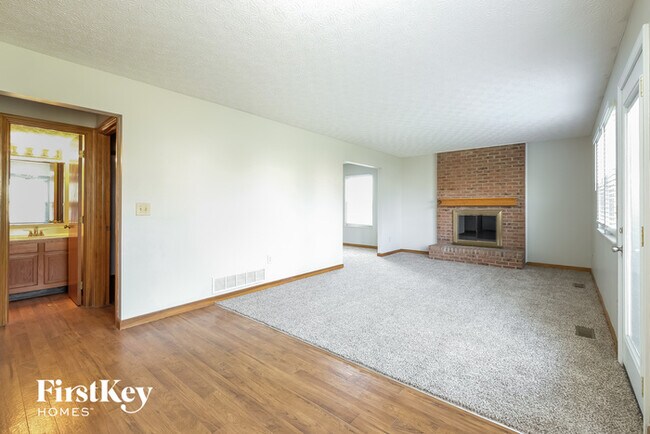 Building Photo - 6222 Mistover Ln