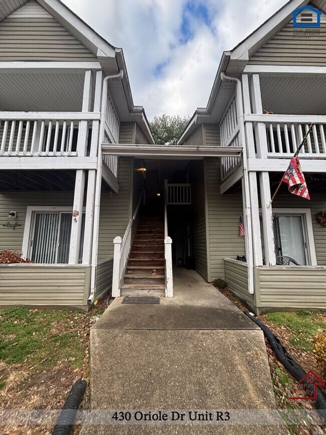 Foto del edificio - 430 Oriole Dr
