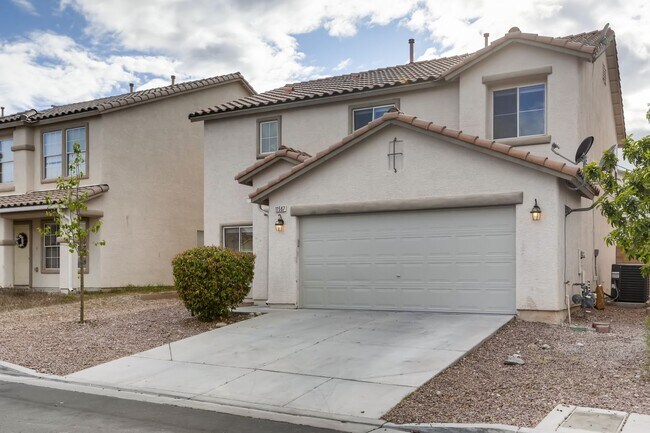 Foto del edificio - Beautiful 3 bedroom, 2.5 bath 2 story home!