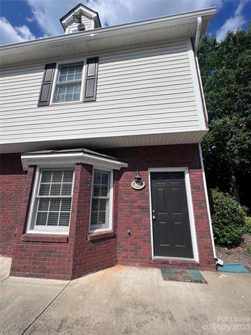 Primary Photo - 405 N Wilson St