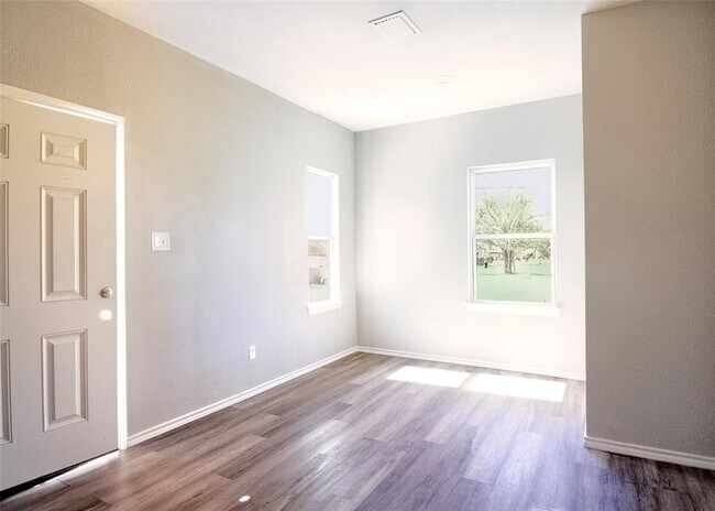 Foto del edificio - 4817 Wylie St
