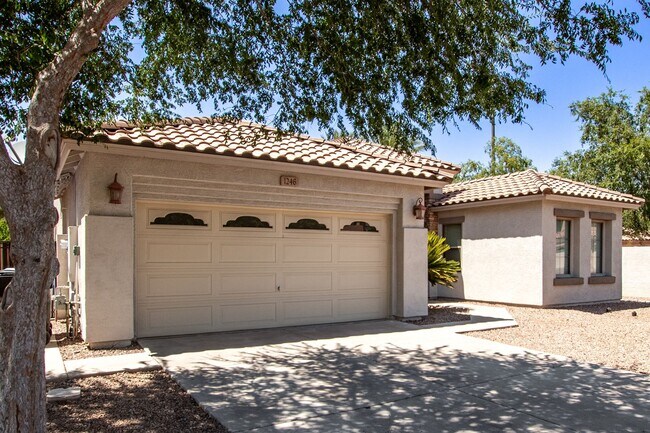 Foto del edificio - Must See 4 Bedroom Home near San Tan Mall