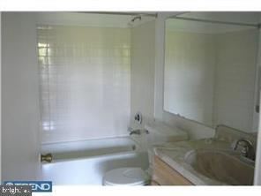 Building Photo - 20 Gilpin Ct