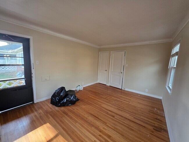 Foto del edificio - 2056 Bayard Ave