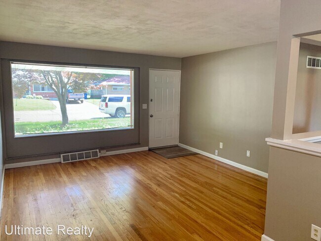 Building Photo - 3 br, 1 bath House - 30 Flamingo Dr.