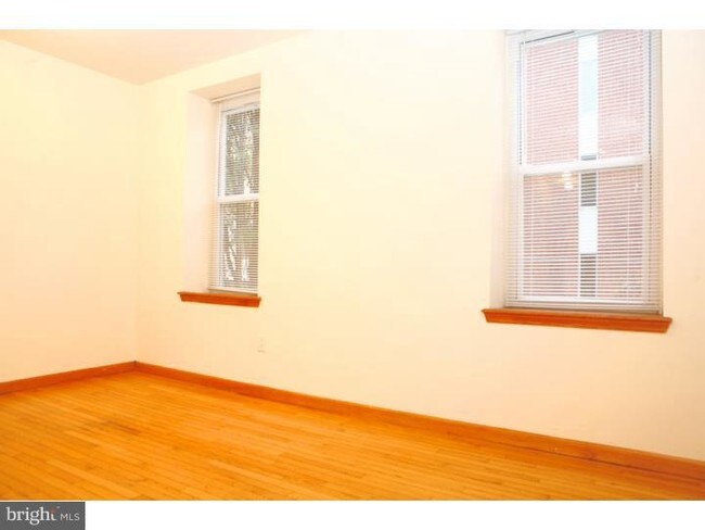 Foto del edificio - 260 S 11th St