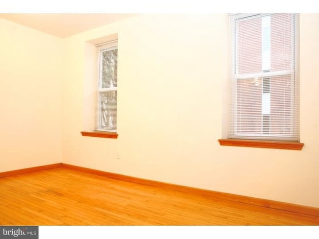 Foto del edificio - 260 S 11th St
