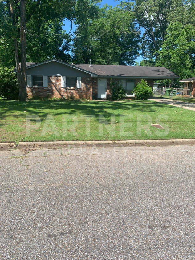 Foto principal - 4508 Rainbow Rd