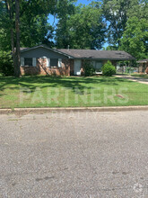 Building Photo - 4508 Rainbow Rd