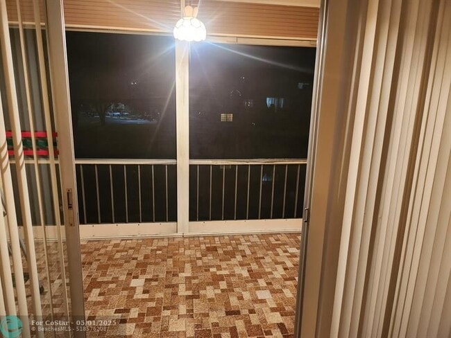 Foto del edificio - 5830 NW 64th Ave
