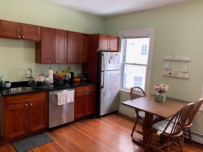 Building Photo - 7 Timon Ave