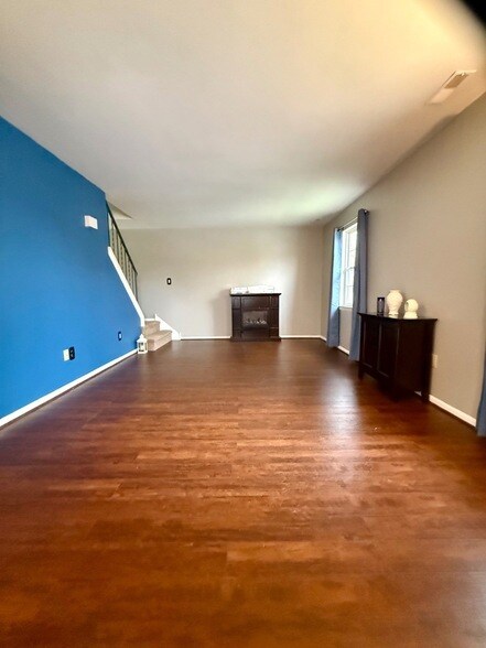 Foto del edificio - 26 Fostertown Ln