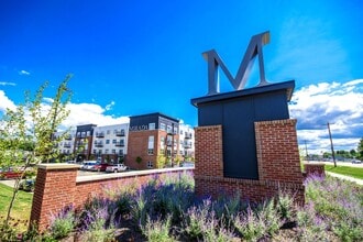 Building Photo - Mirada