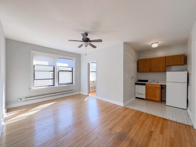 Building Photo - 1055 W George