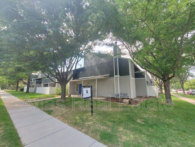 Building Photo - 1300 12th St