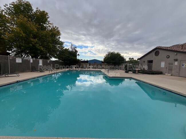 Foto del edificio - 125 S 56th St