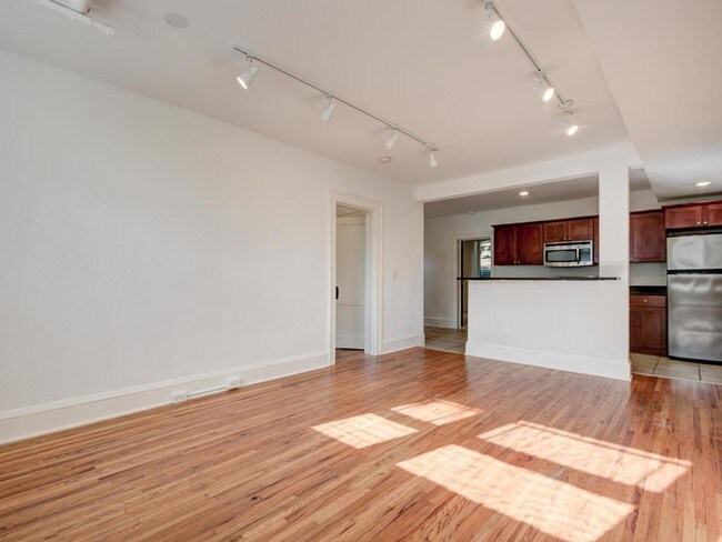 Building Photo - 3438 Girard Ave S