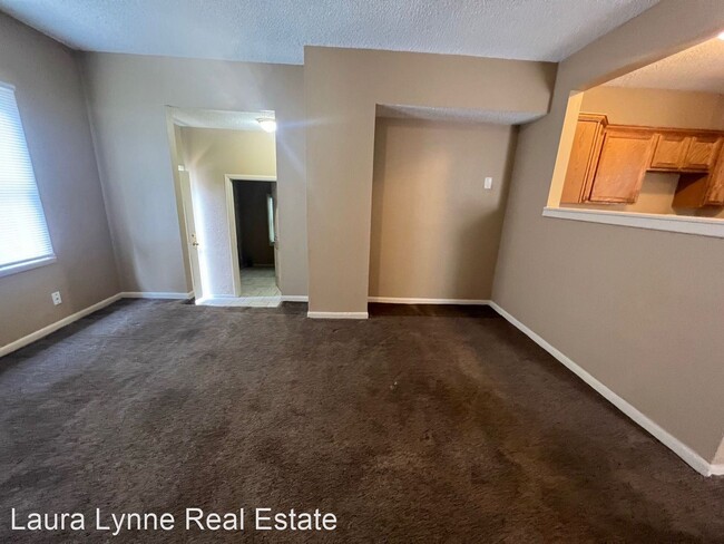 Building Photo - 2 br, 1 bath House - 300 Jackson Avenue Apt B