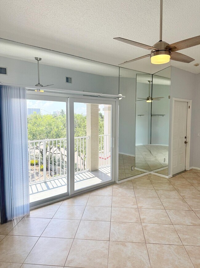 Foto del edificio - 2351 NE 14th Street Causeway