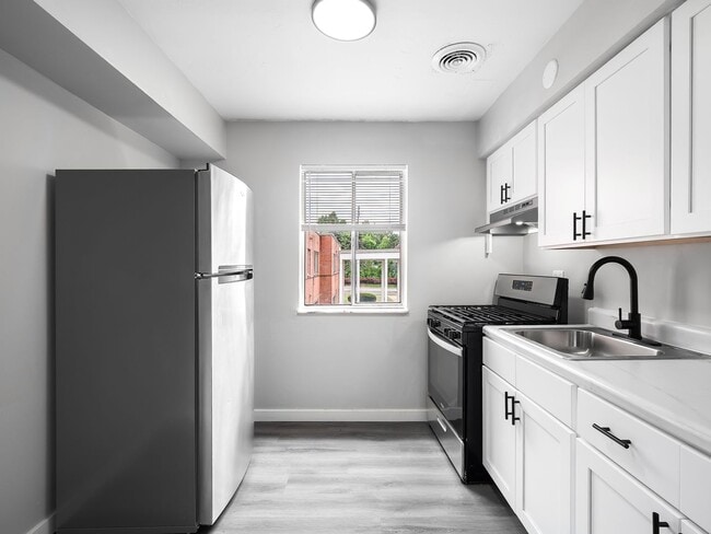 Photo - Heights Garden Apartments