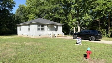 Building Photo - 615 Taylor Dr