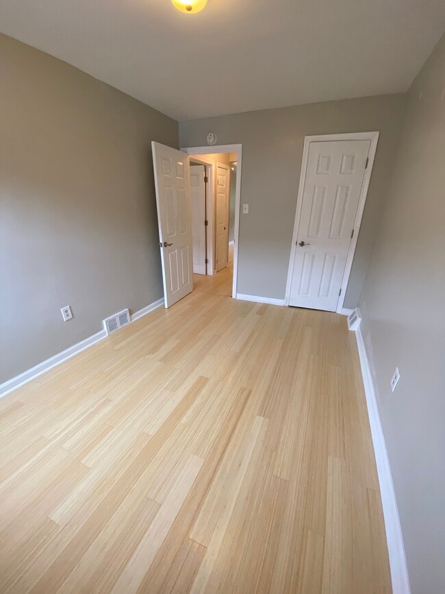 Foto del edificio - 1340 Pennwood Rd