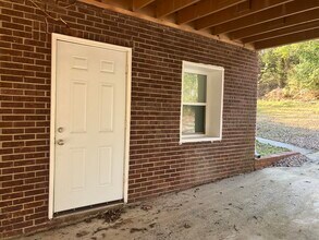 Building Photo - 2290 Old Holton Rd