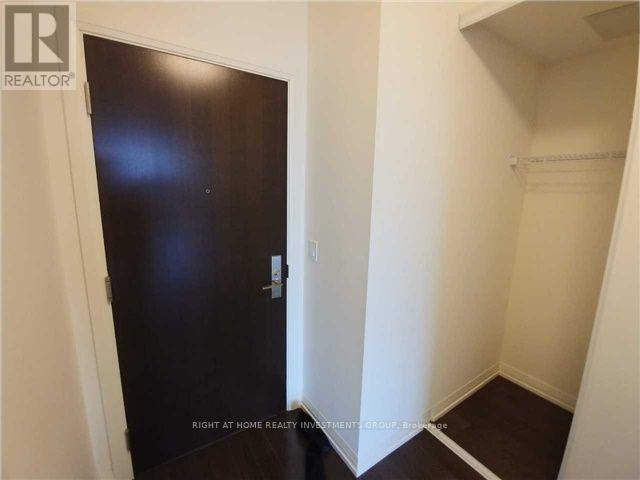 Photo du bâtiment - 460 Adelaide St E