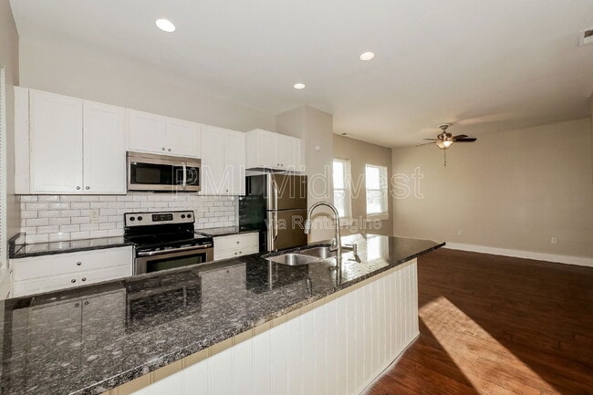 Foto del edificio - 2029 N College Ave