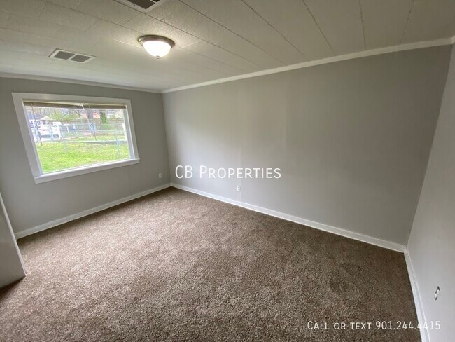 Foto del edificio - 3717 Deerwood Cove
