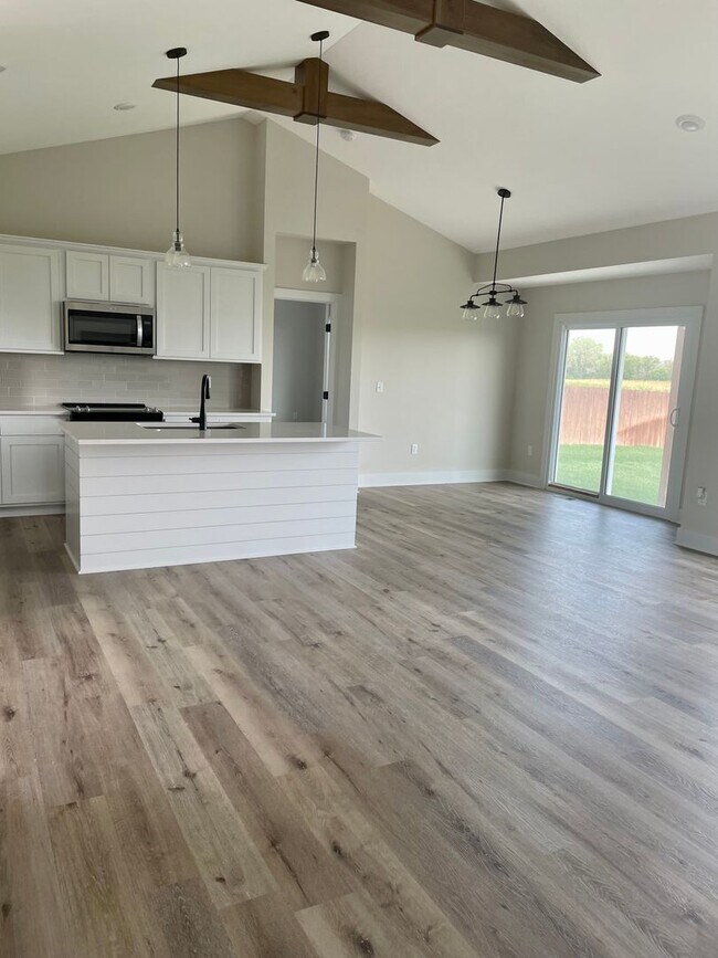 Building Photo - New Construction, STUNNING 5 bedroom, 3 ba...