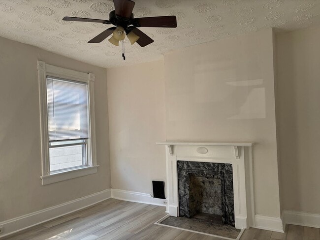 Building Photo - SOUTHVIEW