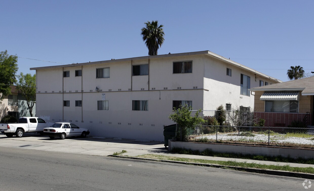 Foto del edificio - 4953 Trojan Ave