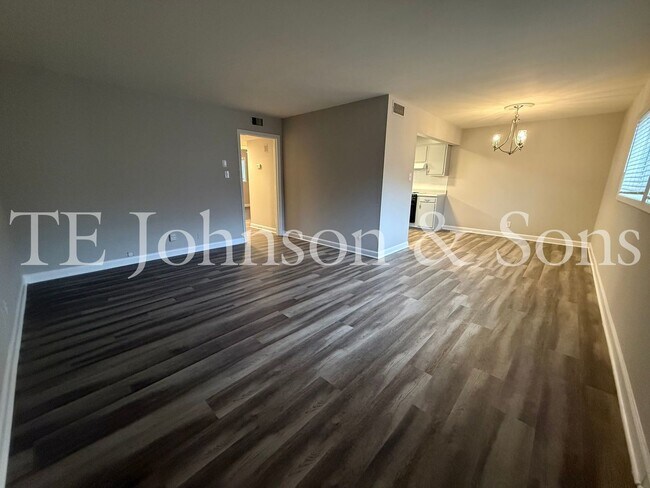 Foto del edificio - 2 Bedroom Salem View Apartment!